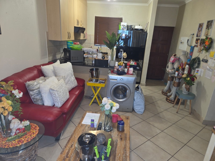 2 Bedroom Property for Sale in Waterval East North West